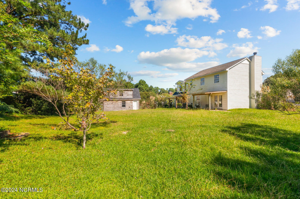 106 Caswell Ct Jacksonville, NC 28546