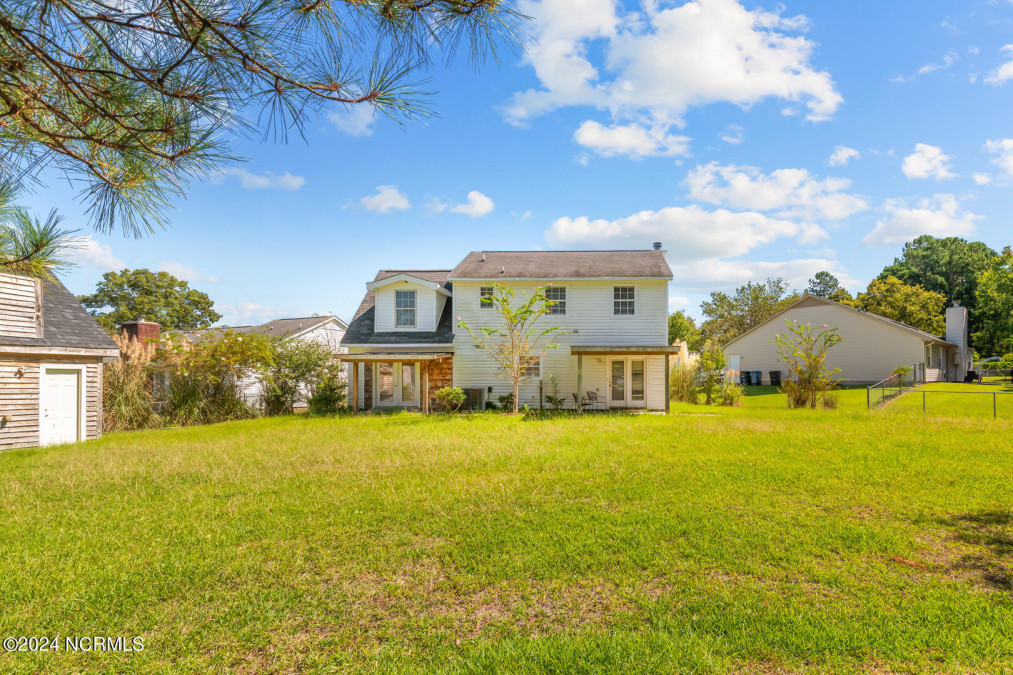 106 Caswell Ct Jacksonville, NC 28546