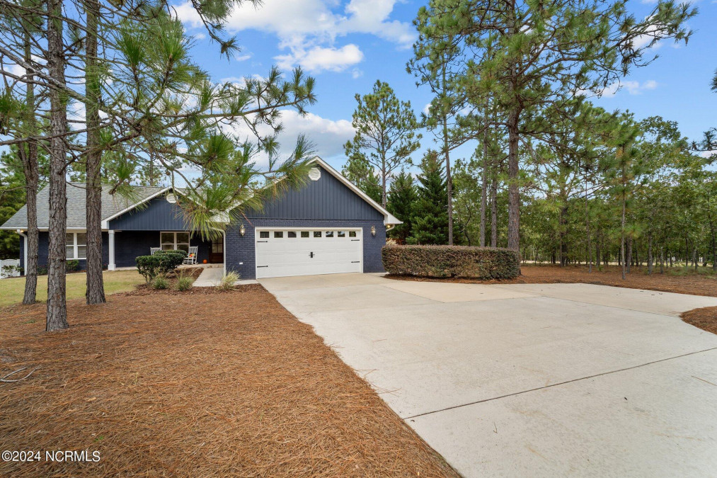 2 Forest Lake Ct Jackson Springs, NC 27281