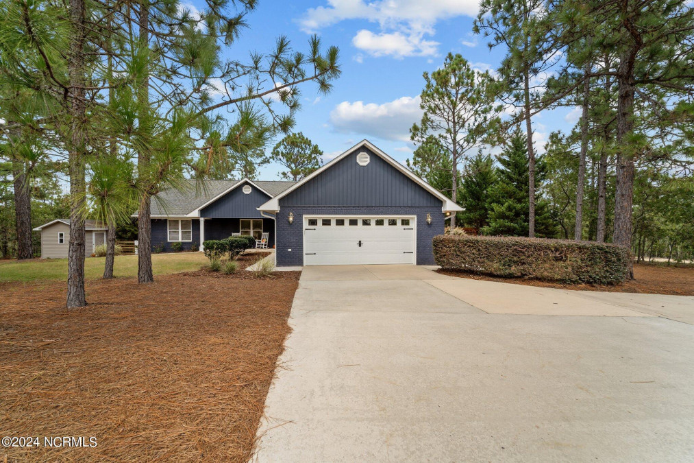 2 Forest Lake Ct Jackson Springs, NC 27281