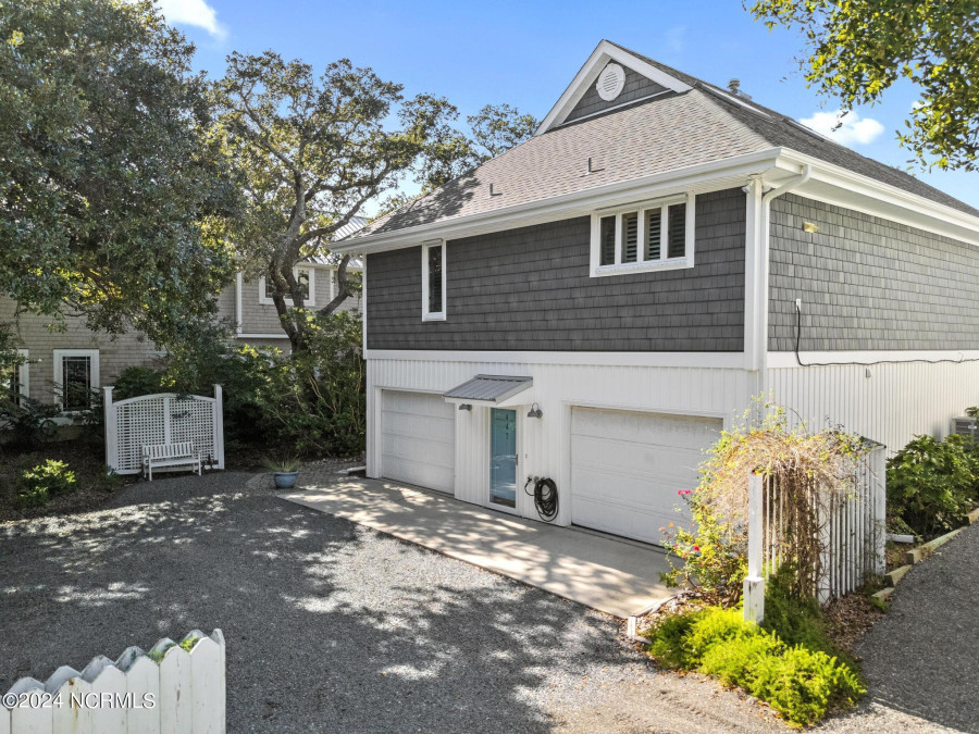 447 Catherine Ave Topsail Beach, NC 28445