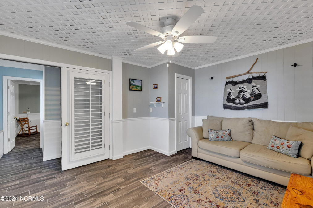 447 Catherine Ave Topsail Beach, NC 28445