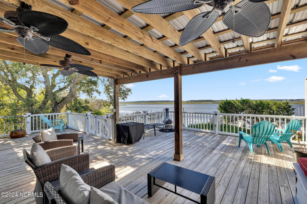 447 Catherine Ave Topsail Beach, NC 28445