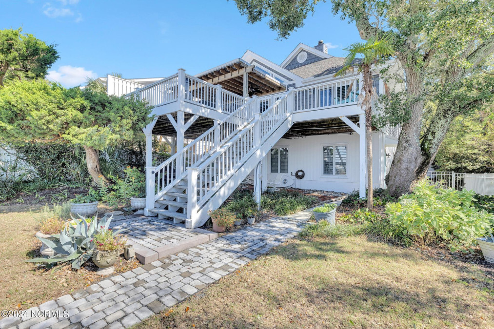 447 Catherine Ave Topsail Beach, NC 28445