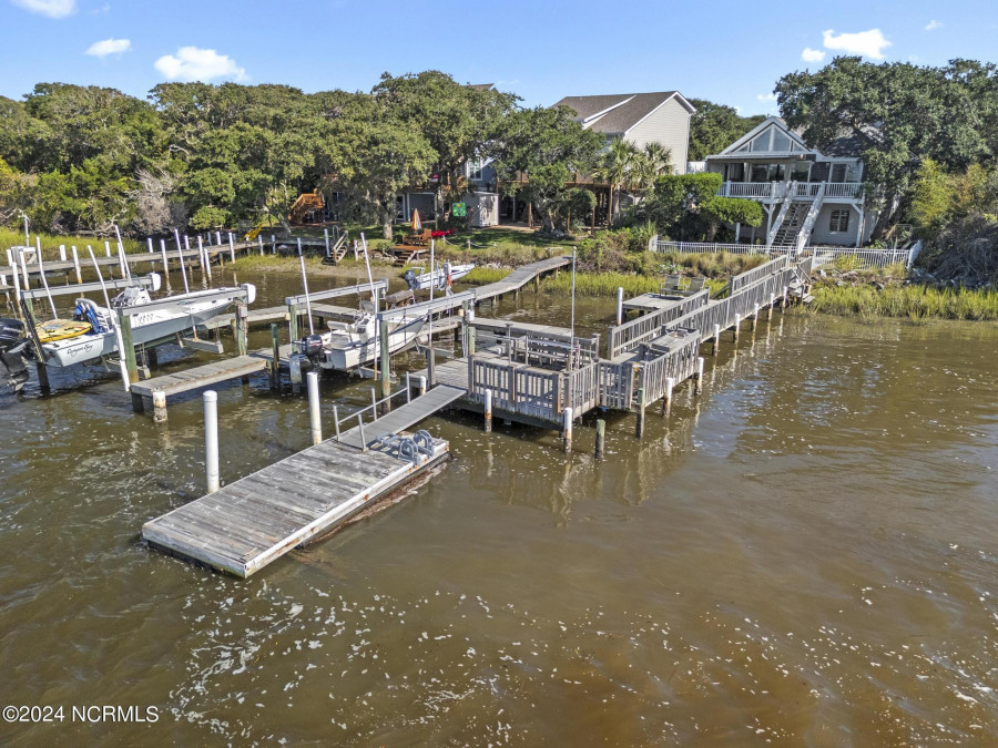 447 Catherine Ave Topsail Beach, NC 28445