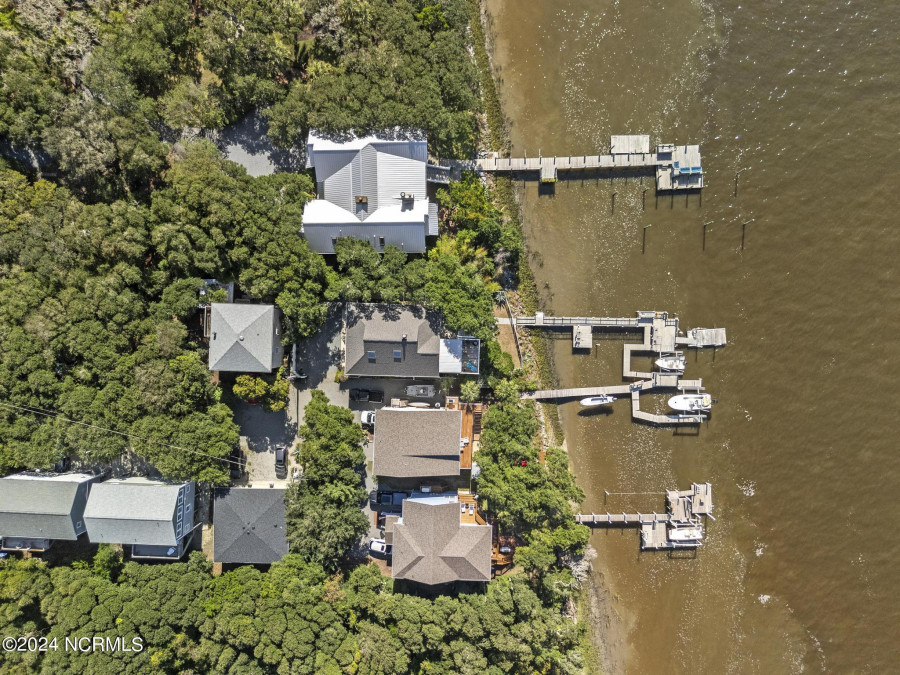 447 Catherine Ave Topsail Beach, NC 28445