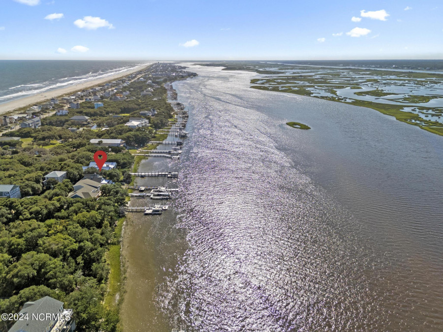 447 Catherine Ave Topsail Beach, NC 28445