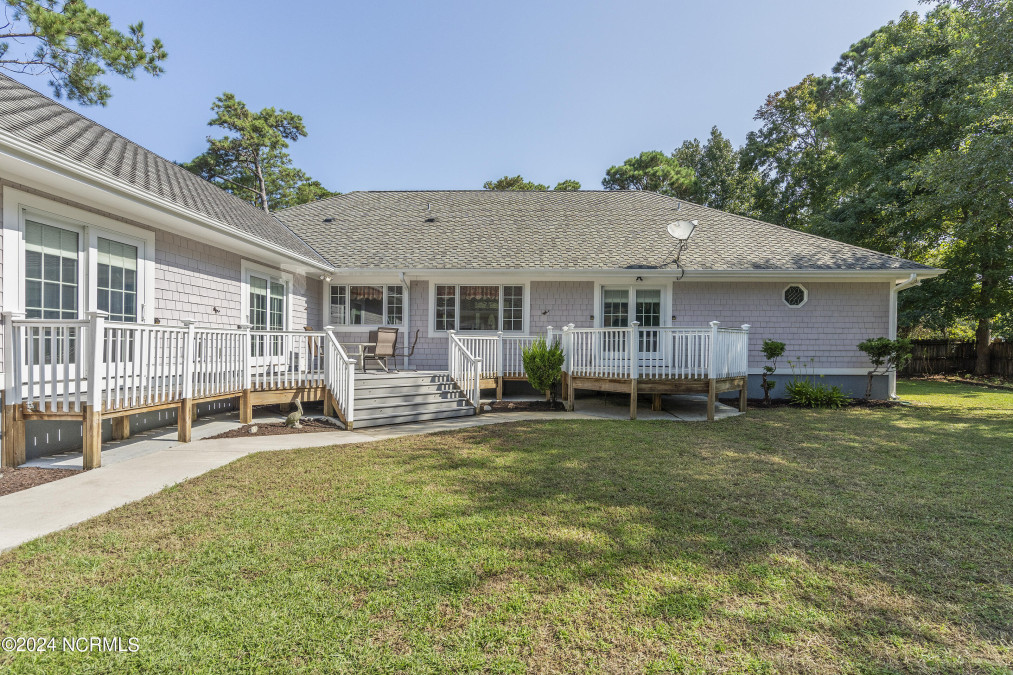 147 Pine Needle Dr Hampstead, NC 28443