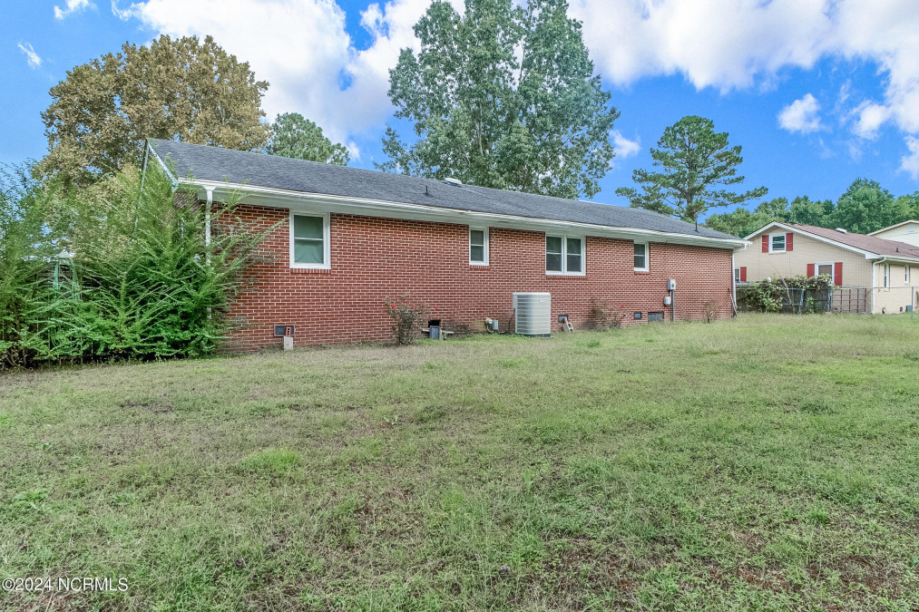 504 Terry St Elizabeth City, NC 27909