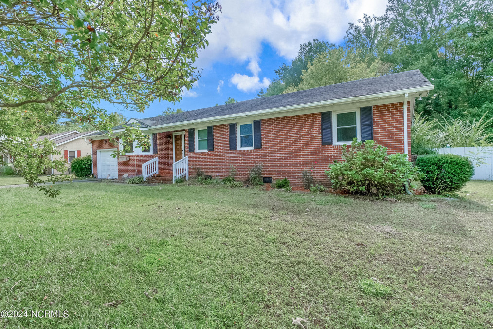 504 Terry St Elizabeth City, NC 27909