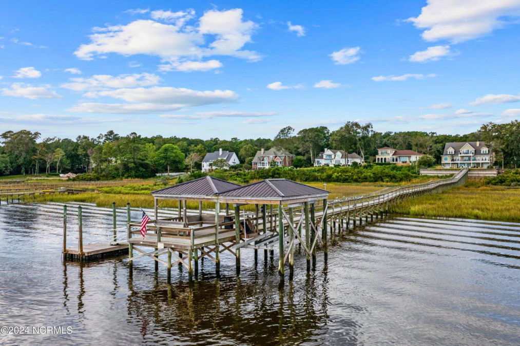 1324 Harbour Watch Calabash, NC 28467