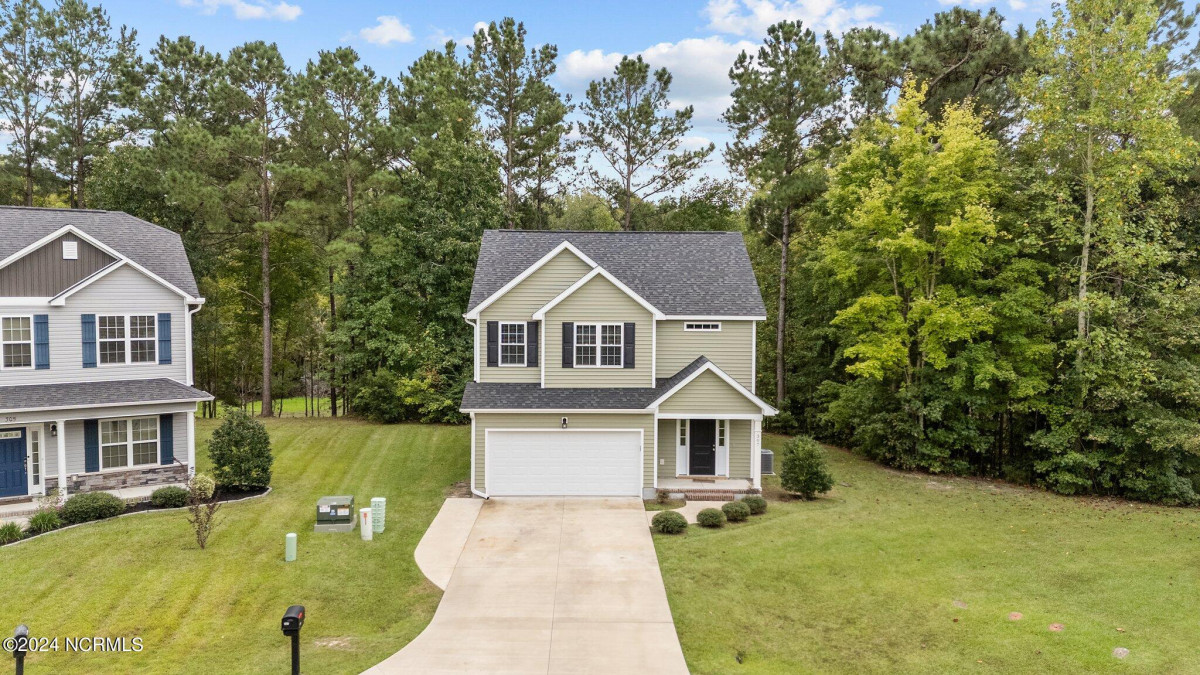 307 Green Trees Dr New Bern, NC 28560