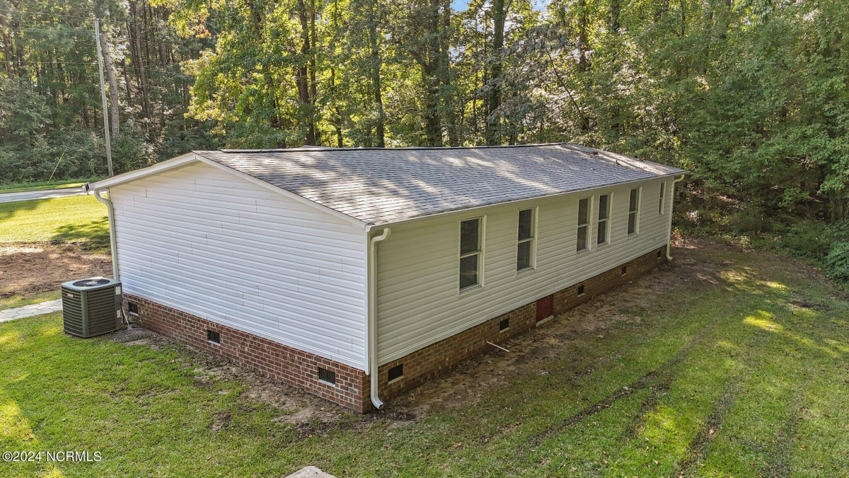 2305 Old Bath Hw Washington, NC 27889