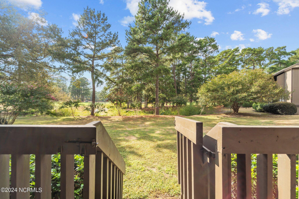 10 Pine Tree Rd Pinehurst, NC 28374