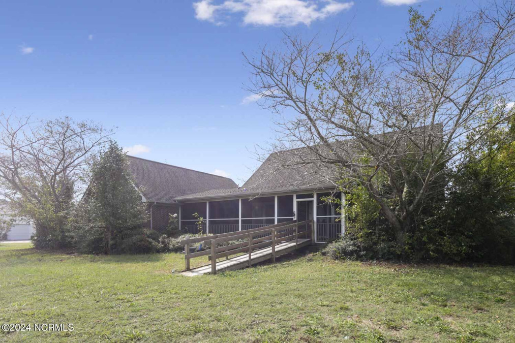 2819 Hayfield Rd Wade, NC 28395