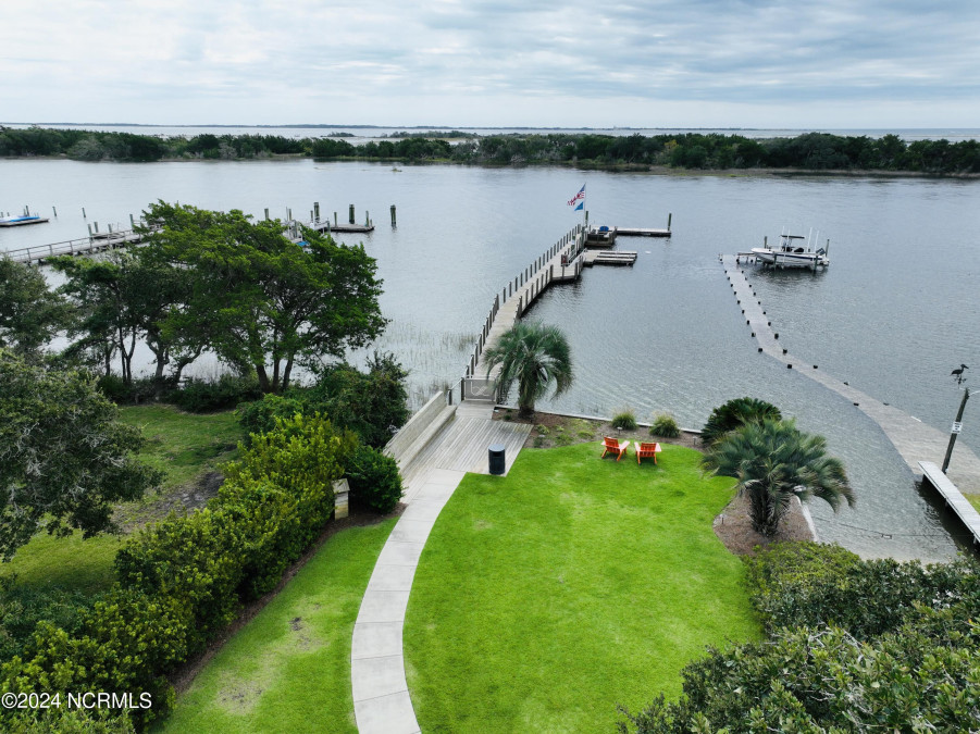 407 Shoveler Pl Beaufort, NC 28516