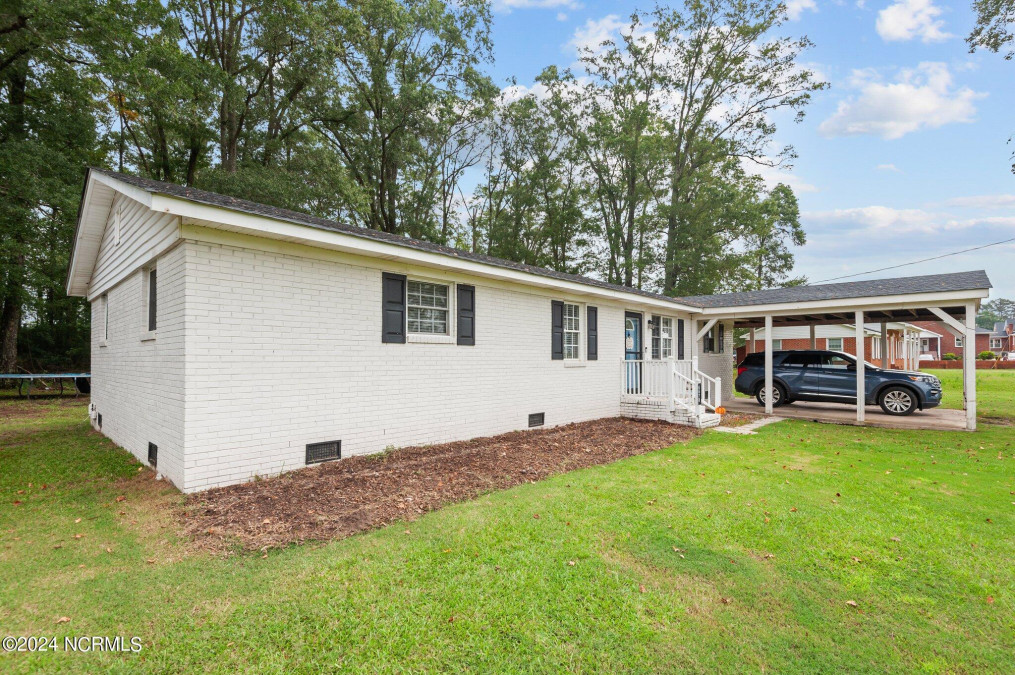 6678 Rock Ridge School Rd Sims, NC 27880