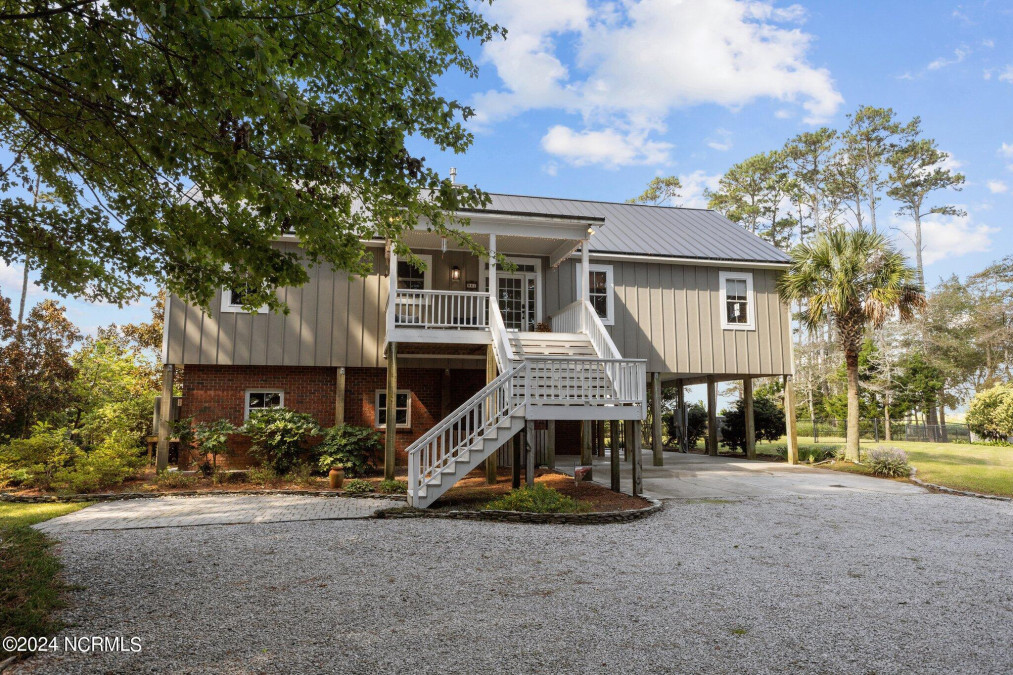 841 Russells Creek Rd Beaufort, NC 28516