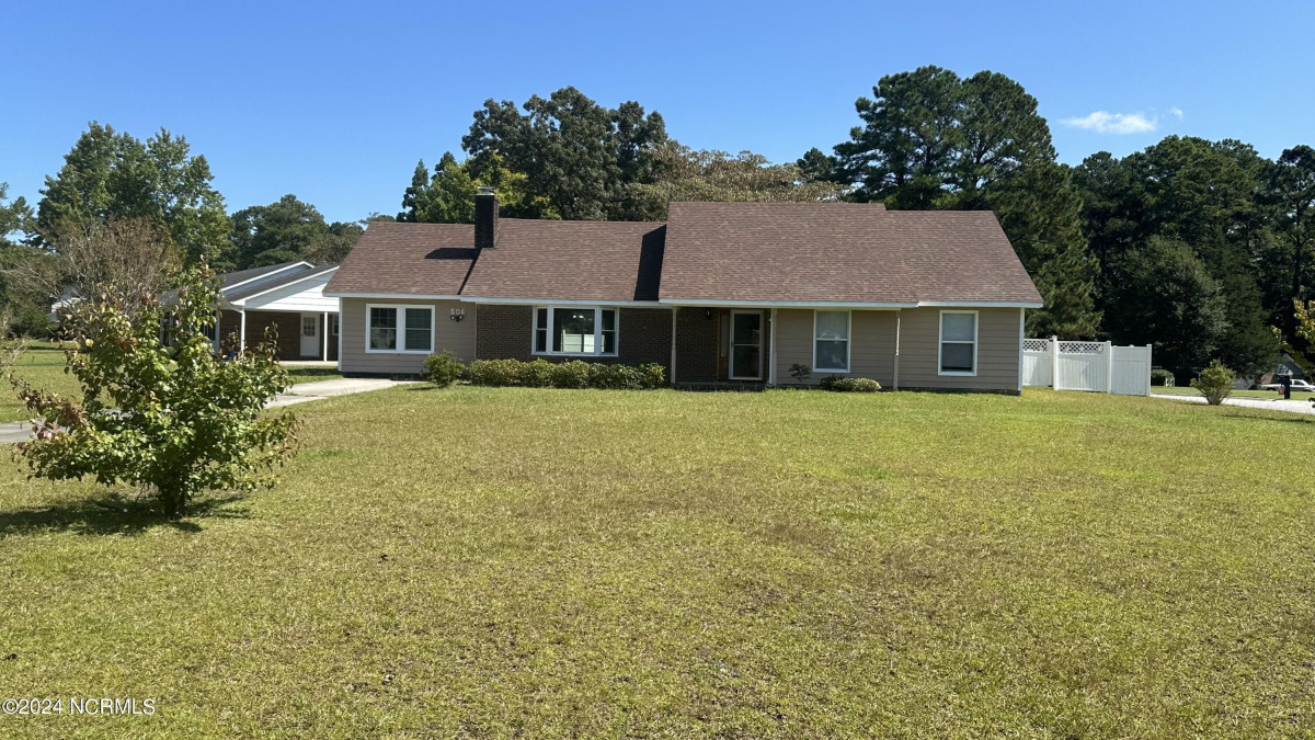 506 Pine Valley Rd Jacksonville, NC 28546