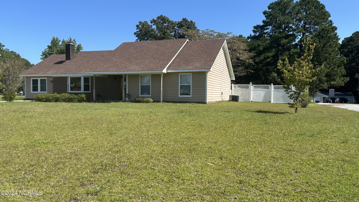 506 Pine Valley Rd Jacksonville, NC 28546