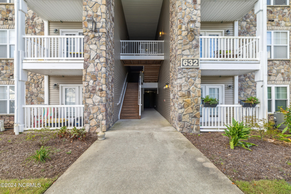 632 Condo Club Dr Wilmington, NC 28412