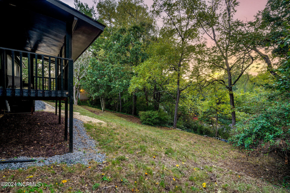 69 Sharon Rd Asheville, NC 28804