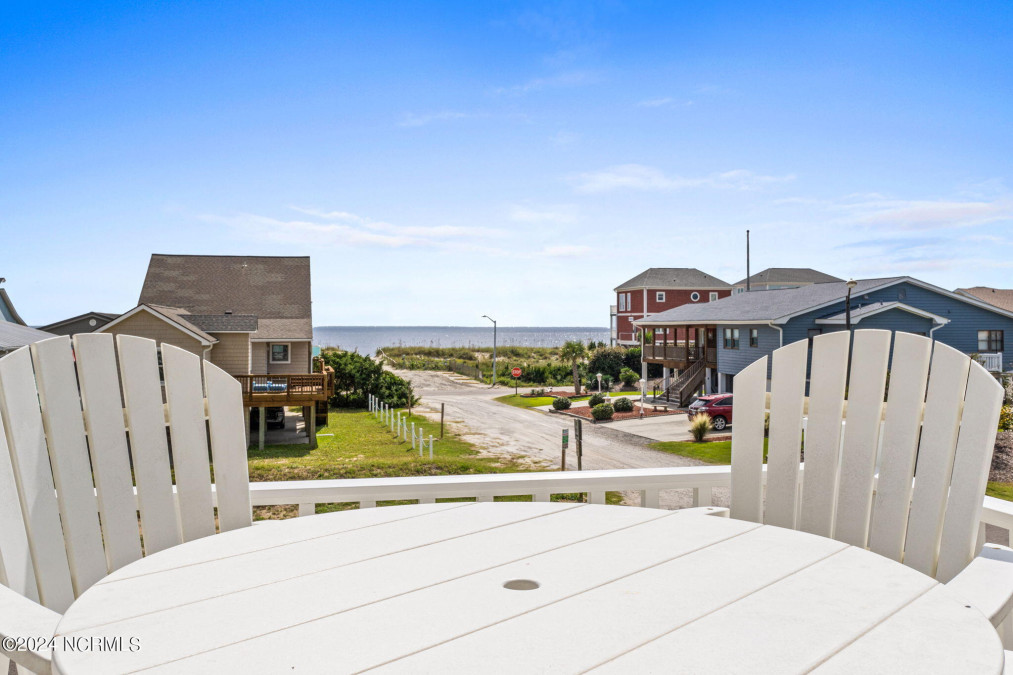 1730 Dolphin Dr Oak Island, NC 28465