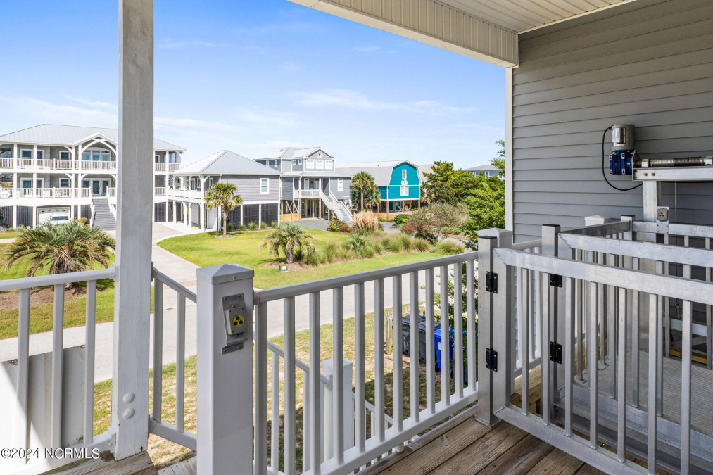 1730 Dolphin Dr Oak Island, NC 28465