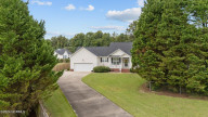 2802 Elizabeth Edwards Ct Grimesland, NC 27837