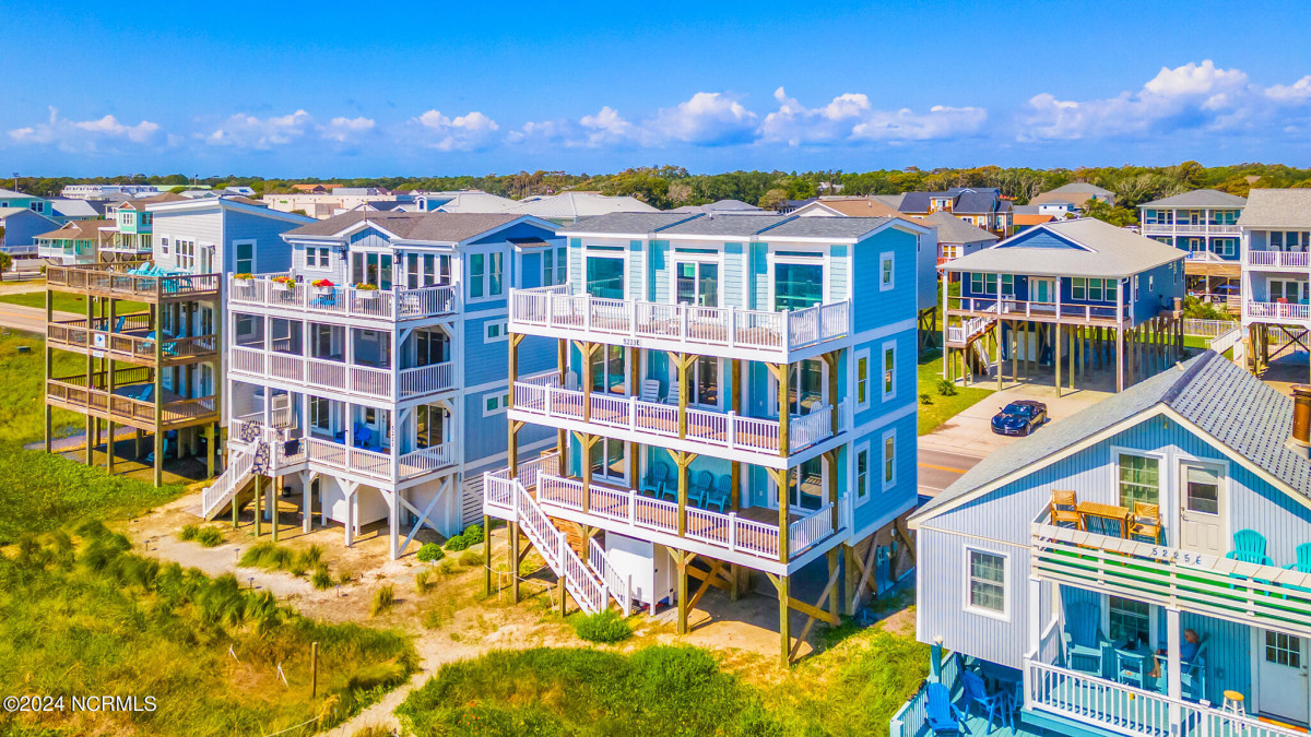 5223 Beach Dr Oak Island, NC 28465