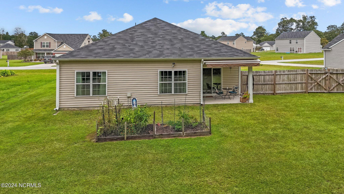 327 Tina Mae Dr Vanceboro, NC 28586