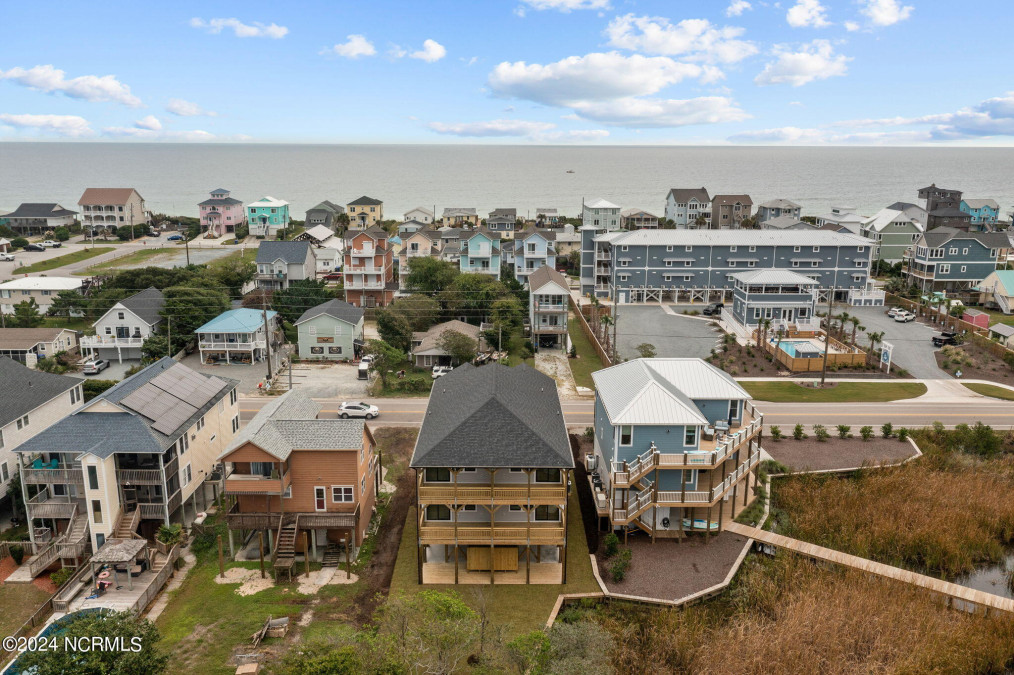 415 New River Dr Surf City, NC 28445