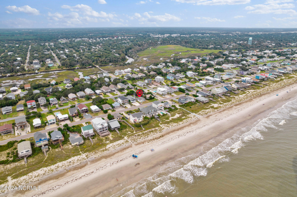 1636 Beach Dr Oak Island, NC 28465