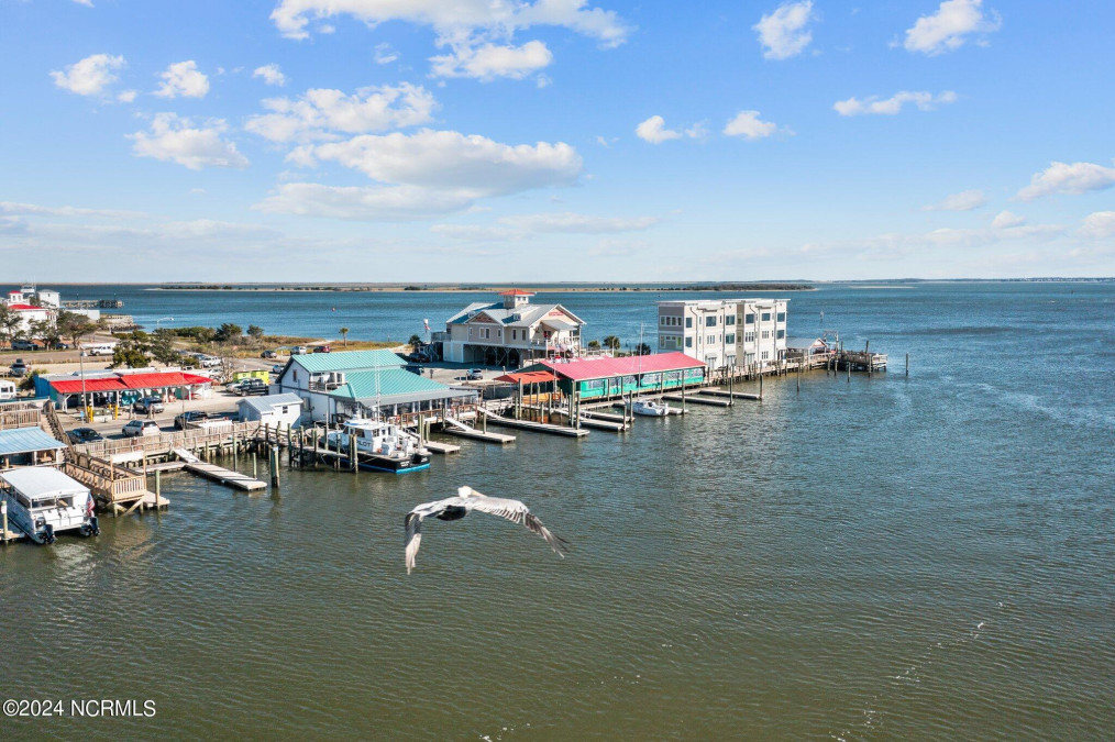 1636 Beach Dr Oak Island, NC 28465