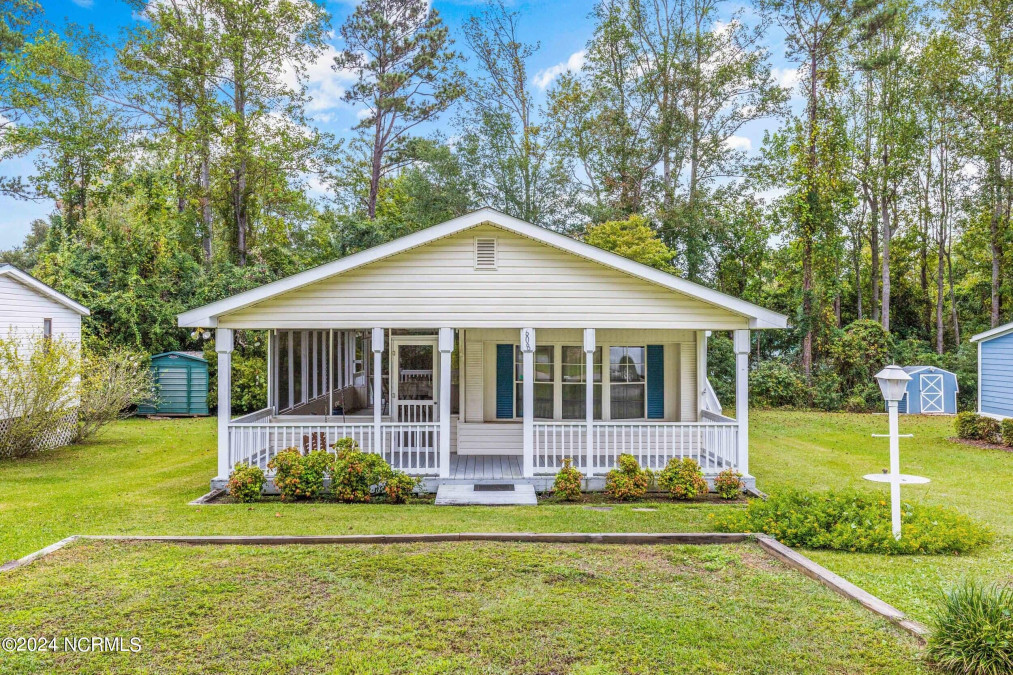 608 Magnolia Dr Sunset Beach, NC 28468