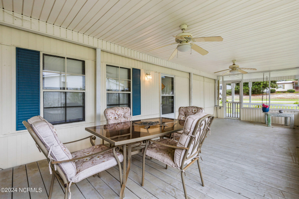 608 Magnolia Dr Sunset Beach, NC 28468