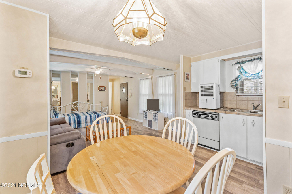 608 Magnolia Dr Sunset Beach, NC 28468