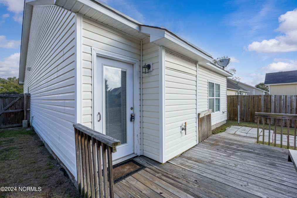 4521 Fleetwood Dr Southport, NC 28461