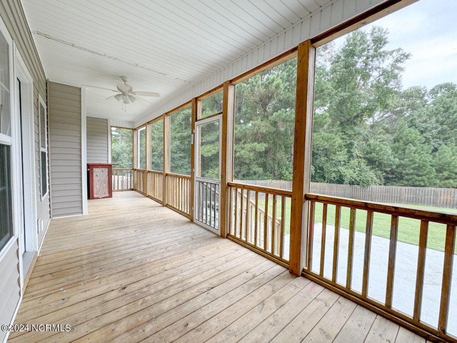 208 Contrail Rd Hampstead, NC 28443