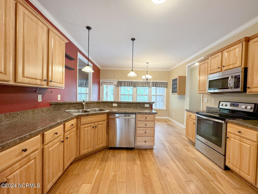 208 Contrail Rd Hampstead, NC 28443