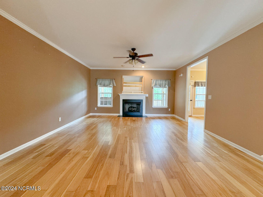 208 Contrail Rd Hampstead, NC 28443