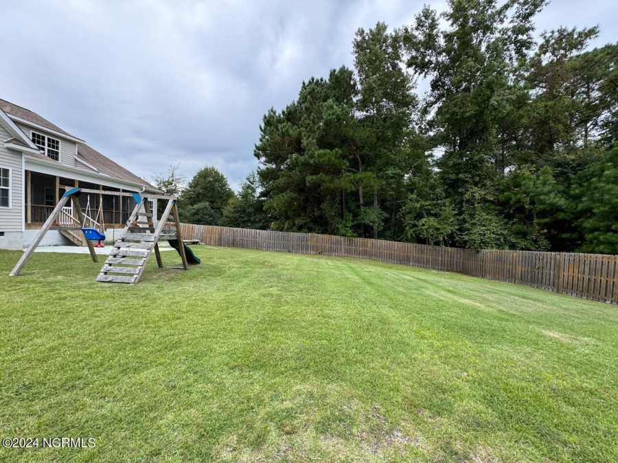 208 Contrail Rd Hampstead, NC 28443