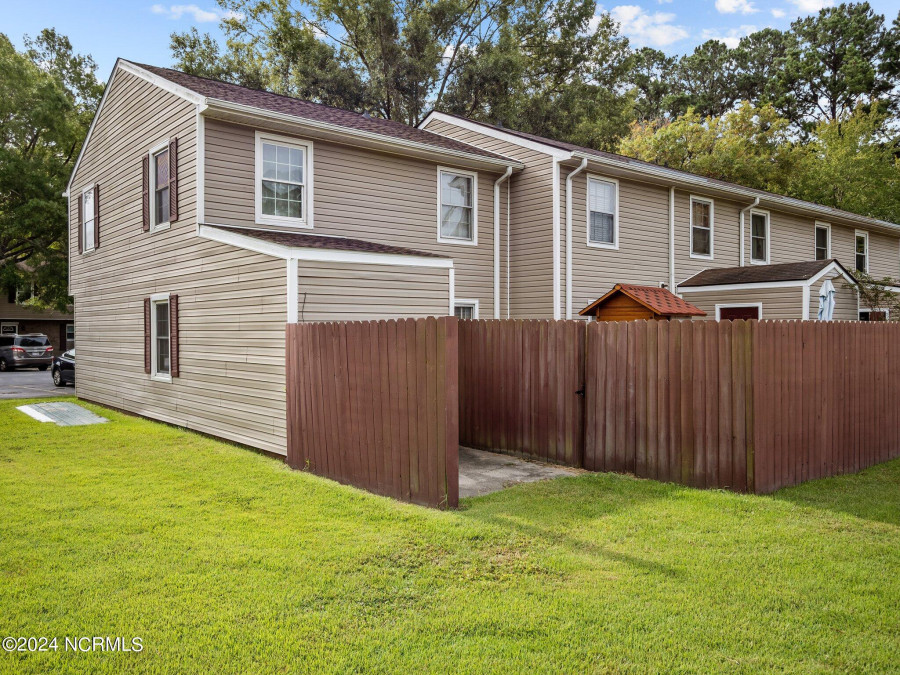 109 King George Ct Jacksonville, NC 28546