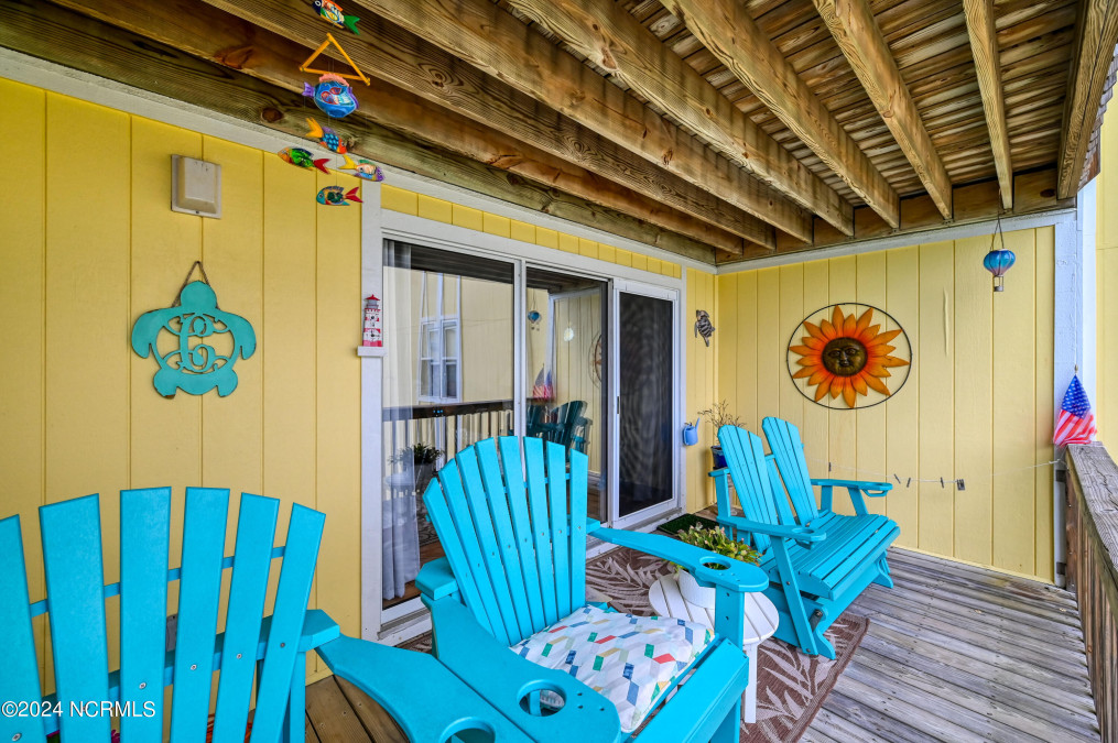 918 New River Dr Surf City, NC 28445