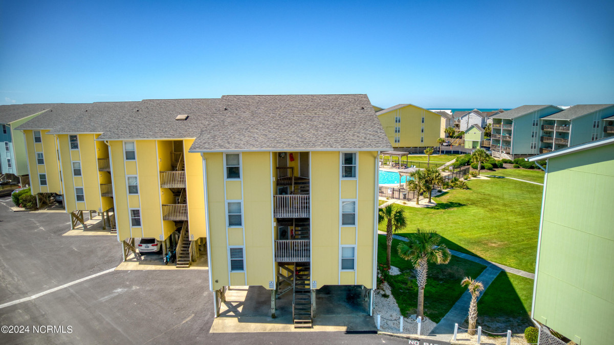 918 New River Dr Surf City, NC 28445