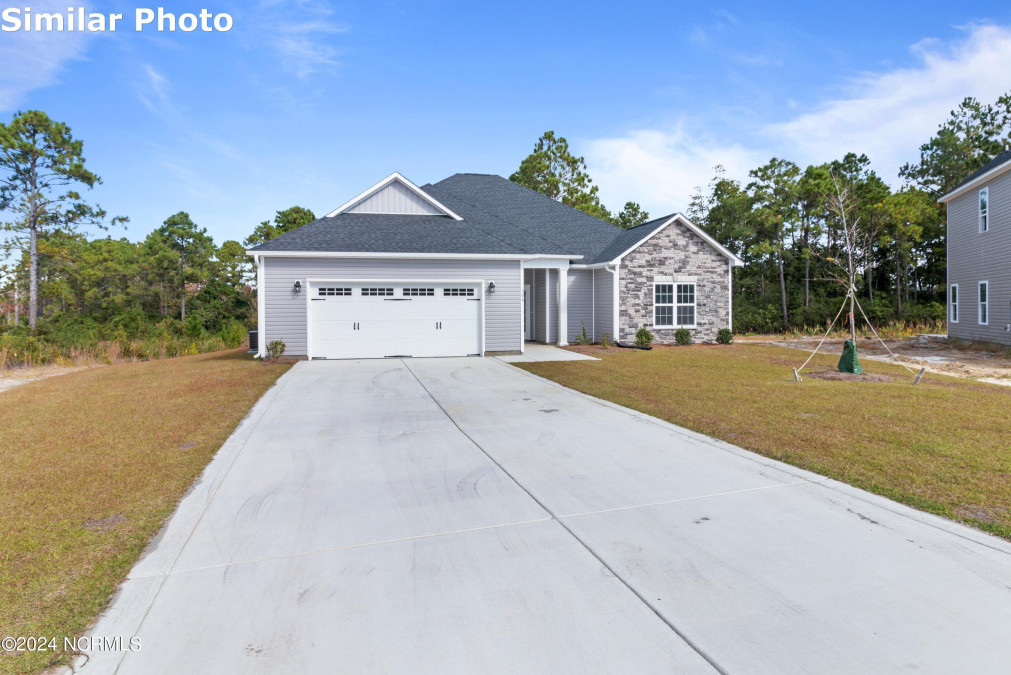 605 Carmel Dr Sneads Ferry, NC 28460