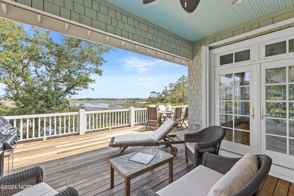 1 Dogwood Ridge Rd Bald Head Island, NC 28461