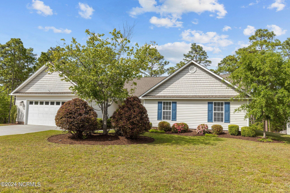 313 Star Hill Dr Cape Carteret, NC 28584