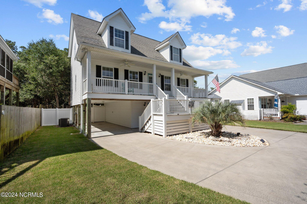 211 41st St Oak Island, NC 28465