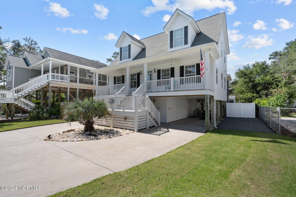 211 41st St Oak Island, NC 28465